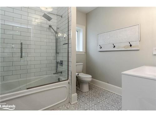 8 Juniper Court, Collingwood, ON - Indoor Photo Showing Bathroom