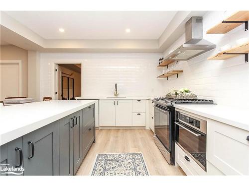 8 Juniper Court, Collingwood, ON - Indoor Photo Showing Kitchen With Upgraded Kitchen