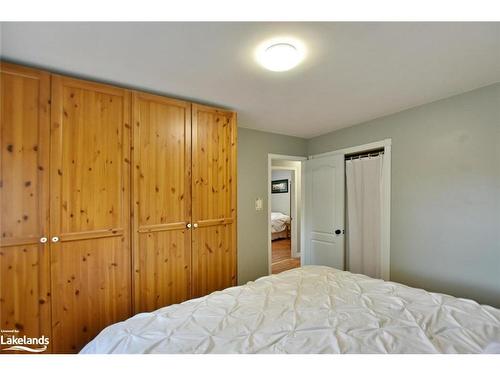 3 Baker Street, Collingwood, ON - Indoor Photo Showing Bedroom