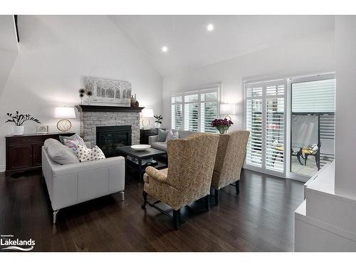 112 Admirals Trail, Thornbury, ON - Indoor Photo Showing Living Room With Fireplace