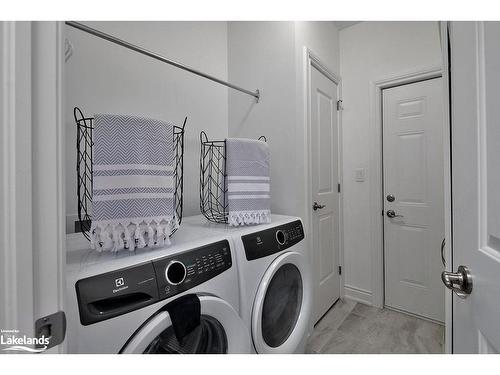 112 Admirals Trail, Thornbury, ON - Indoor Photo Showing Laundry Room