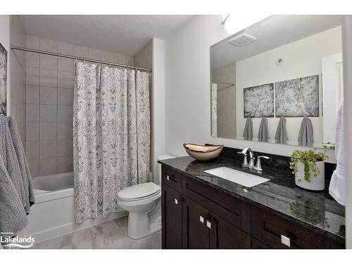 112 Admirals Trail, Thornbury, ON - Indoor Photo Showing Bathroom