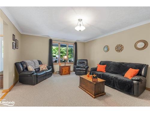 960 County Road 6 N, Tiny, ON - Indoor Photo Showing Living Room