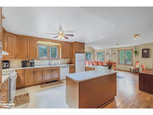 960 County Road 6 N, Tiny, ON - Indoor Photo Showing Kitchen