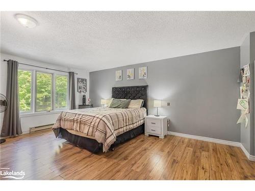 960 County Road 6 N, Tiny, ON - Indoor Photo Showing Bedroom