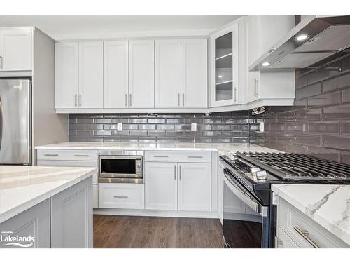 163 Sugar Maple Street, The Blue Mountains, ON - Indoor Photo Showing Kitchen With Upgraded Kitchen