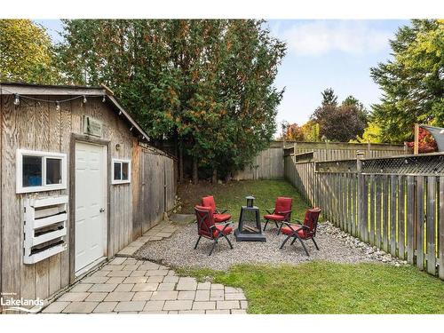 712 Elgin Street, Newmarket, ON - Outdoor With Backyard