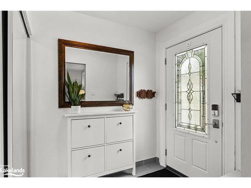 712 Elgin Street, Newmarket, ON - Indoor Photo Showing Bathroom