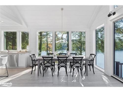 27 Playfair Island, Seguin, ON - Indoor Photo Showing Dining Room