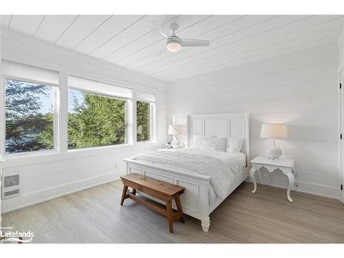 27 Playfair Island, Seguin, ON - Indoor Photo Showing Bedroom