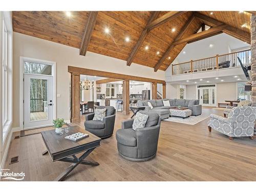 34 St Georges Court, Huntsville, ON - Indoor Photo Showing Living Room