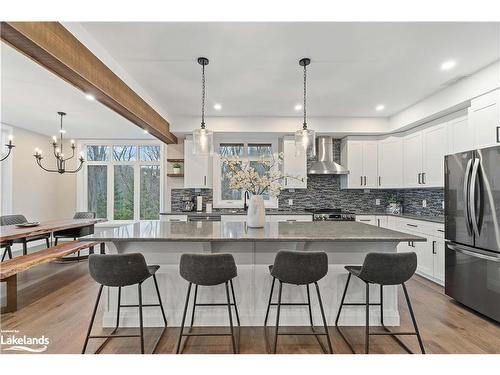 34 St Georges Court, Huntsville, ON - Indoor Photo Showing Kitchen With Upgraded Kitchen