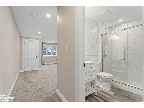 34 St Georges Court, Huntsville, ON - Indoor Photo Showing Bathroom