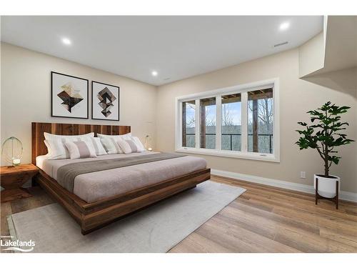 34 St Georges Court, Huntsville, ON - Indoor Photo Showing Bedroom