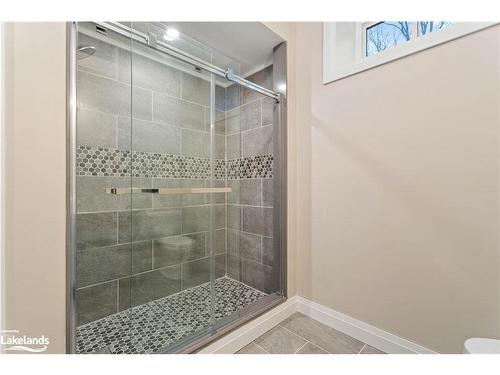 34 St Georges Court, Huntsville, ON - Indoor Photo Showing Bathroom