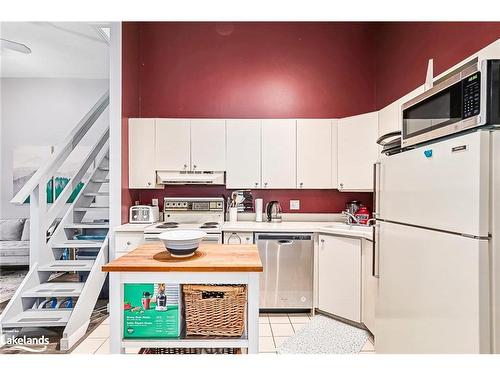 11-442 Oxbow Crescent, Collingwood, ON - Indoor Photo Showing Kitchen