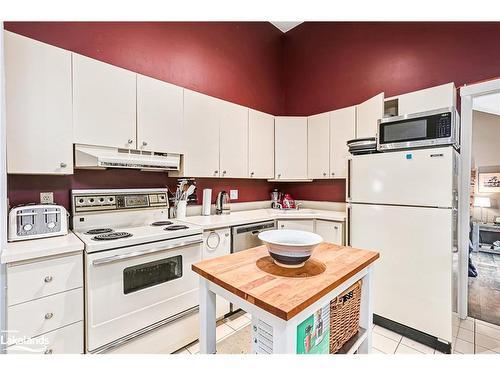 11-442 Oxbow Crescent, Collingwood, ON - Indoor Photo Showing Kitchen