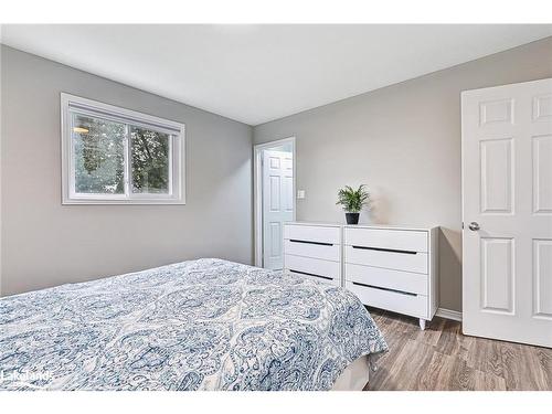 2 Bush Street, Collingwood, ON - Indoor Photo Showing Bedroom