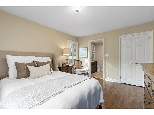 119 5Th Avenue E, Owen Sound, ON - Indoor Photo Showing Bedroom