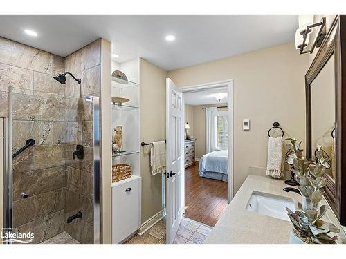 119 5Th Avenue E, Owen Sound, ON - Indoor Photo Showing Bathroom