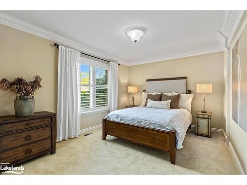 119 5Th Avenue E, Owen Sound, ON - Indoor Photo Showing Bedroom