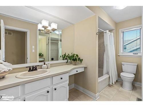 119 5Th Avenue E, Owen Sound, ON - Indoor Photo Showing Bathroom