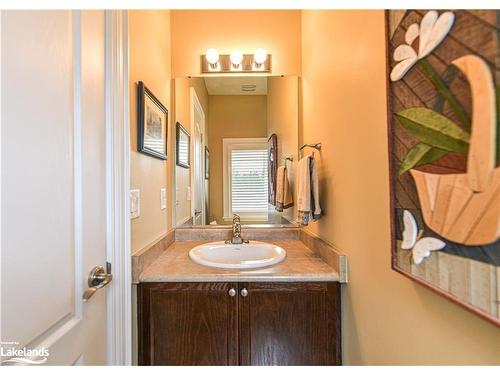 1-10 Invermara Court, Orillia, ON - Indoor Photo Showing Bathroom