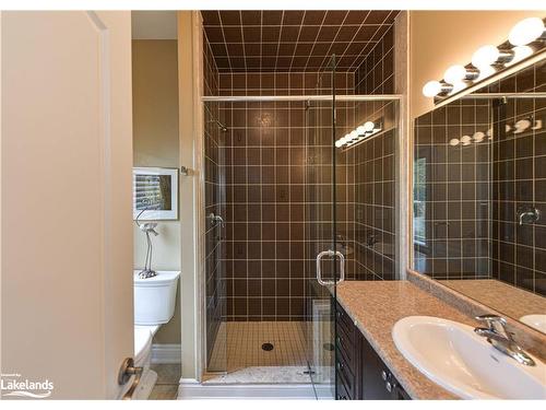 1-10 Invermara Court, Orillia, ON - Indoor Photo Showing Bathroom