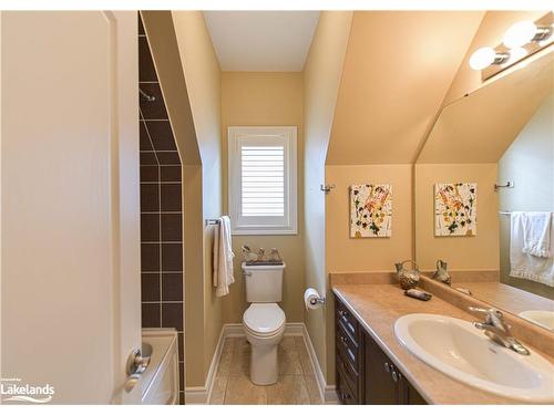 1-10 Invermara Court, Orillia, ON - Indoor Photo Showing Bathroom