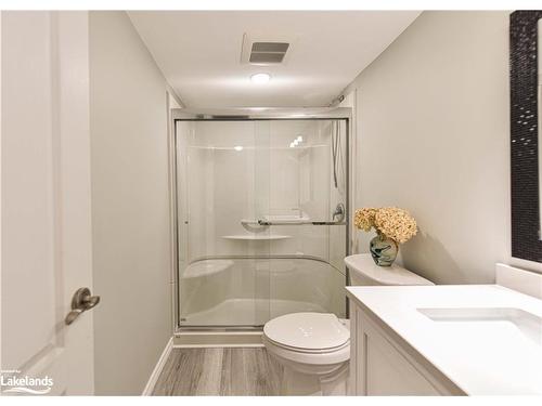 1-10 Invermara Court, Orillia, ON - Indoor Photo Showing Bathroom