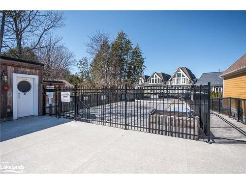 1-10 Invermara Court, Orillia, ON - Outdoor