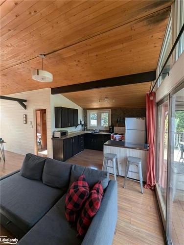 449 Balsam Chutes Road, Huntsville, ON - Indoor Photo Showing Living Room