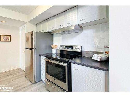 218-169 Jozo Weider Boulevard, The Blue Mountains, ON - Indoor Photo Showing Kitchen