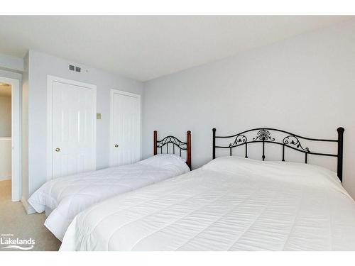 218-169 Jozo Weider Boulevard, The Blue Mountains, ON - Indoor Photo Showing Bedroom