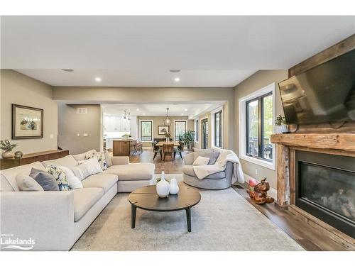 3 Holly Court, Collingwood, ON - Indoor Photo Showing Living Room With Fireplace