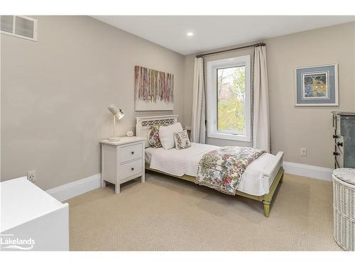 3 Holly Court, Collingwood, ON - Indoor Photo Showing Bedroom