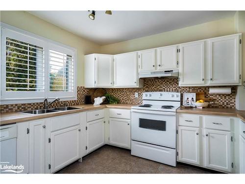 3-63 Bay Street W, Thornbury, ON - Indoor Photo Showing Kitchen With Double Sink