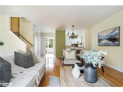 3-63 Bay Street W, Thornbury, ON - Indoor Photo Showing Living Room