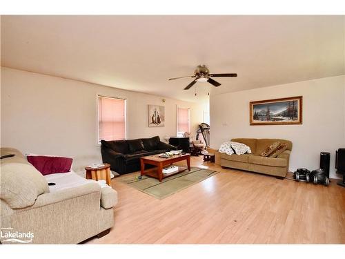 2645 St Amant Road, Coldwater, ON - Indoor Photo Showing Living Room