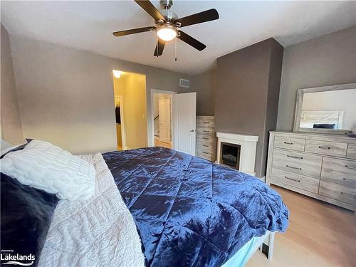 31 Hughes Street, Collingwood, ON - Indoor Photo Showing Bedroom