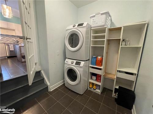 31 Hughes Street, Collingwood, ON - Indoor Photo Showing Laundry Room