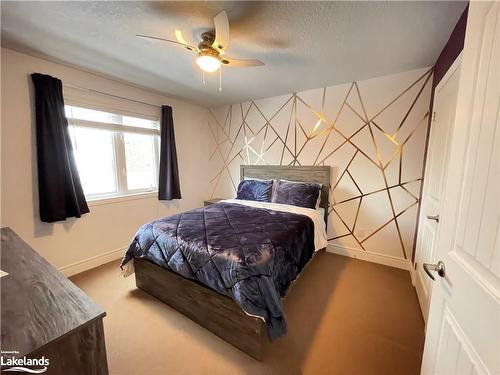 31 Hughes Street, Collingwood, ON - Indoor Photo Showing Bedroom