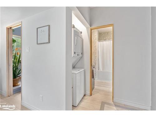 470 Markles Road, Huntsville, ON - Indoor Photo Showing Laundry Room