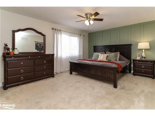 13 Riverdale Drive, Wasaga Beach, ON - Indoor Photo Showing Bedroom