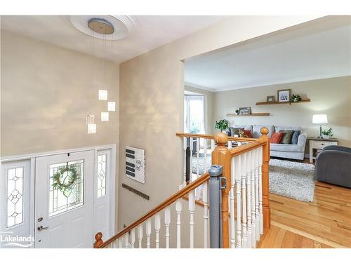 13 Riverdale Drive, Wasaga Beach, ON - Indoor Photo Showing Other Room