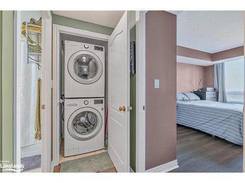 1110-100 Promenade Circle, York, ON - Indoor Photo Showing Laundry Room