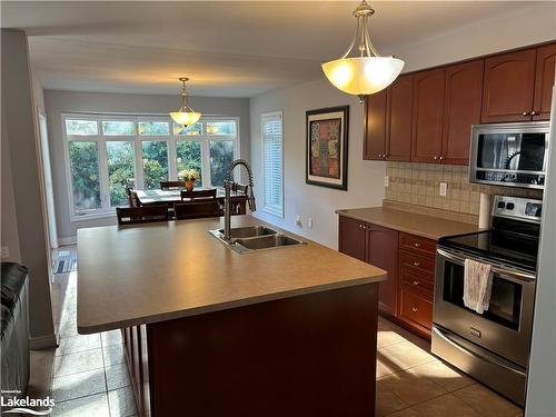 50 Silver Crescent, Collingwood, ON - Indoor Photo Showing Kitchen With Double Sink