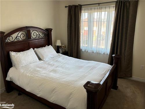 50 Silver Crescent, Collingwood, ON - Indoor Photo Showing Bedroom