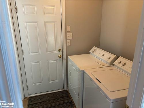 50 Silver Crescent, Collingwood, ON - Indoor Photo Showing Laundry Room