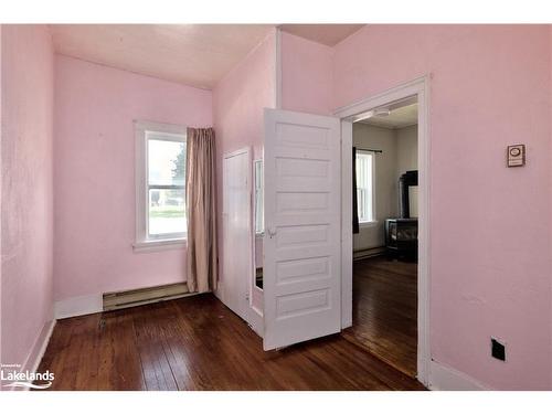 203 Queen Street, Hepworth, ON - Indoor Photo Showing Other Room